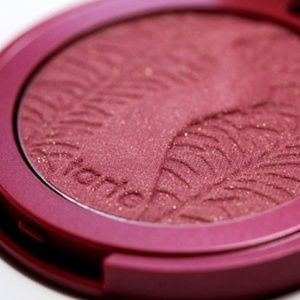 New Tarte Blushing Bride Amazonian Clay Blush!